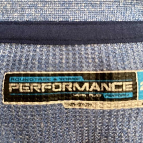 *3/$15 Roundtree & Yorke Light Blue Henley 2XT GUC - Picture 6 of 7
